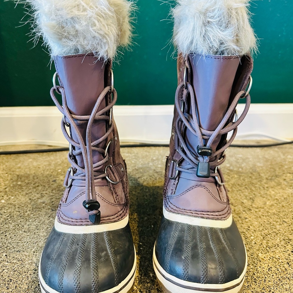 Sorel Purple Sage / Black Snow Boots
